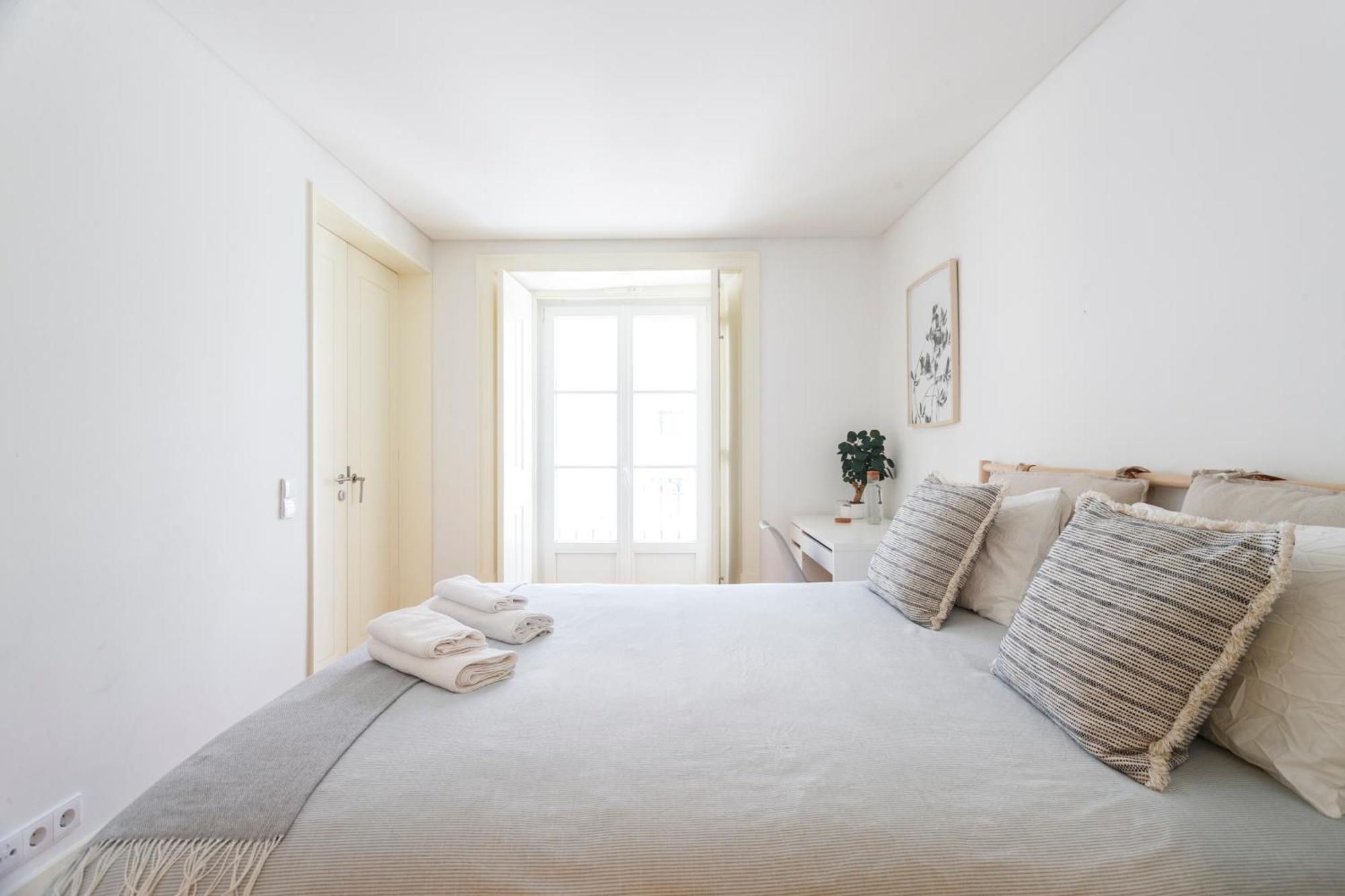 Privatunterkunft Bedroom In Shared House In Chiado - Historic Center Of