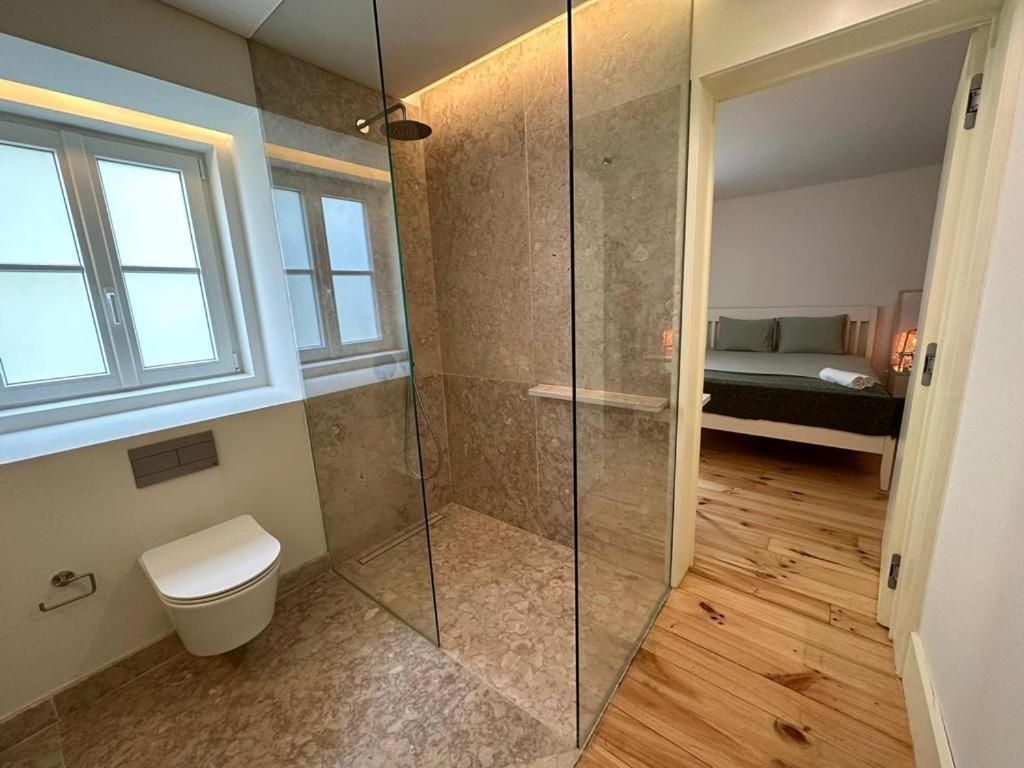 Bedroom In Shared House In Chiado - Historic Center Of